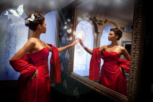 Почему нельзя спать напротив зеркала википедия. Почему нельзя спать напротив зеркала: узнайте про важные аспекты в одной статье