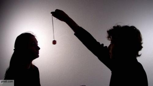 Как загипнотизировать родителей. Как загипнотизировать человека?