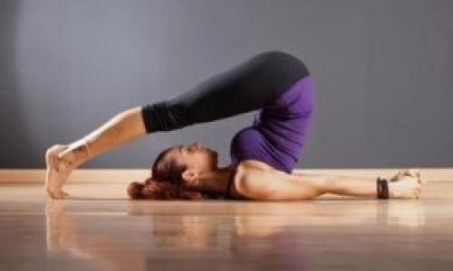 Йога Поза плуга. Поза Халасана – мощная асана для растягивания позвоночника и омоложения организма