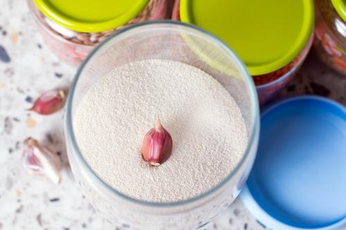 Как хранить орехи, чтобы не завелась моль. 