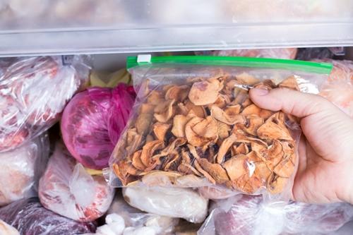 Как хранить орехи, чтобы не завелась моль. 