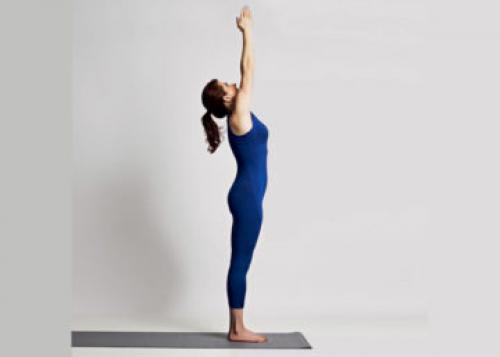 Урдхва Хастасана. Эффективное вытяжение вверх: поза в йоге Урдхва Хастасана