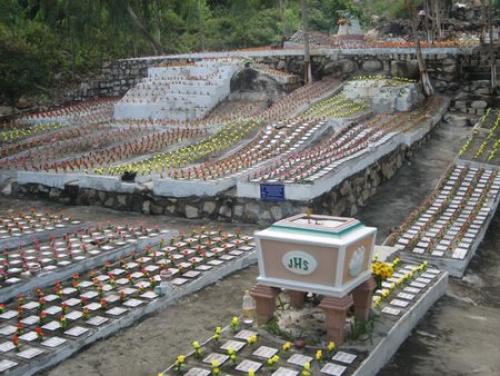 15 лет этот мужчина хоронил малышей из клиники абортов.