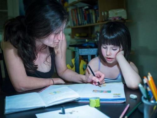 Как делать уроки с ребенком без крика. Не стоит жалеть первоклашку