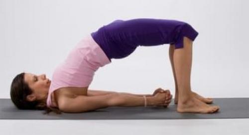 Поза мостик в йоге. Поза моста в йоге или Сету Бандха Сарвангасана: лучшая подготовка к перевернутым асанам