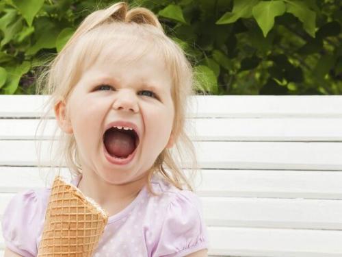 Детская психология 2 года истерики. Что делать во время истерики у ребенка в 2 года