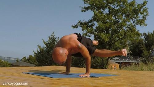 Паршва Бакасана. Бакасана и Паршва Бакасана