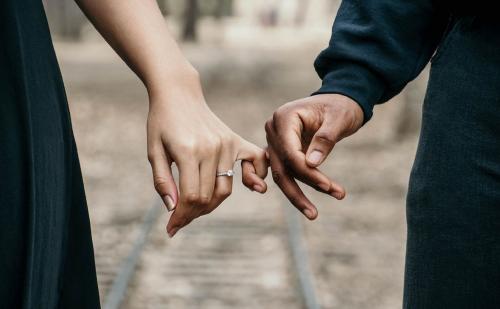 Что делать если муж обижает словами. 10 советов, как попросить прощение, если обидела мужчину