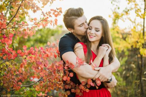 Мужчина нуждается в женской ласке А женщина. № 2 — Эмоциональная и материальная поддержка.