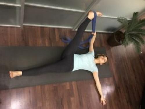 Падангуштхасана 1 2 Поза Супта Падангуштхасана – пошаговая инструкция трех вариаций с видео