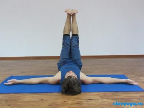 Джатхара паривартанасана