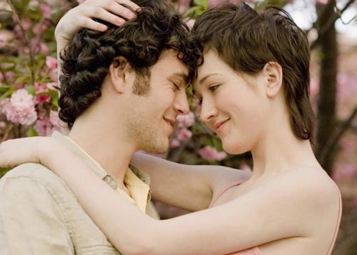 Почему хочется укусить человека?