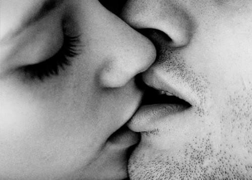 Почему хочется укусить человека?