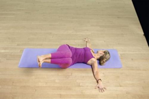 Джатхара Паривартанасана техника выполнения. Одно из лучших упражнений на скручивание позвоночника в йоге – Джатхара Паривартанасана