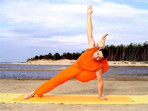 Йога карнапидасана. 5 асан для продвинутых йогов