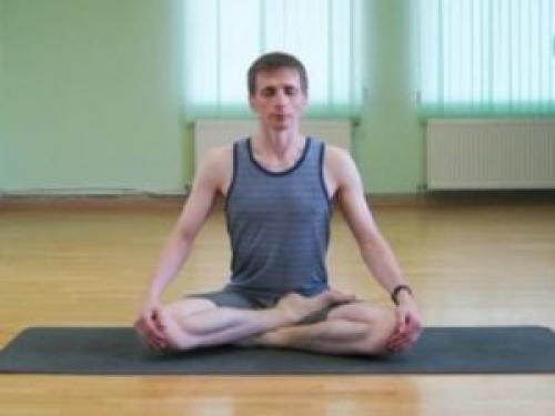 Поза полулотоса для женщин. Секреты позы полулотоса и советы. Ардха Падмасана идеальна для начинающих медитацию