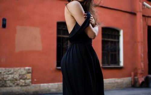 Что означает черный цвет. Любовь к чёрному в одежде: что это означает в психологии?