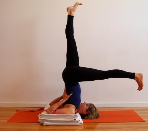 Эка Пада Агни Стамбхасана. Эка Пада Сарвангасана