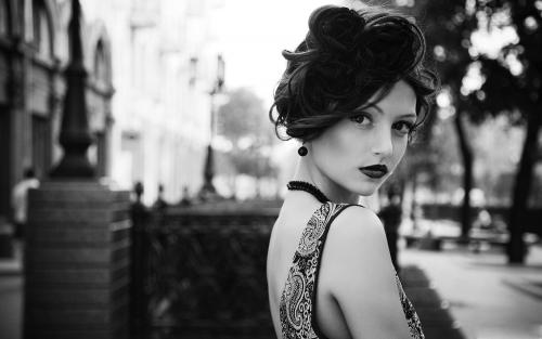 9 отличий женщины от бабы. Как отличить Женщину от Бабы: Секретные приметы