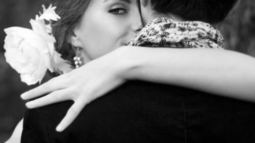 9 отличий женщины от бабы. Как отличить Женщину от Бабы: Секретные приметы