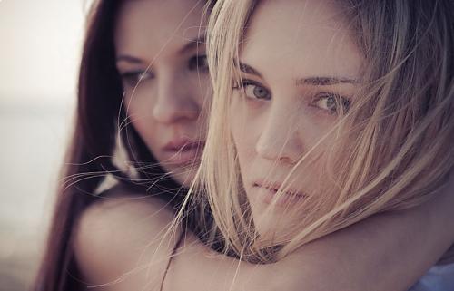 Как помочь подруге если ее бросил парень. Опора и поддержка: как помочь подруге, если ее бросил парень