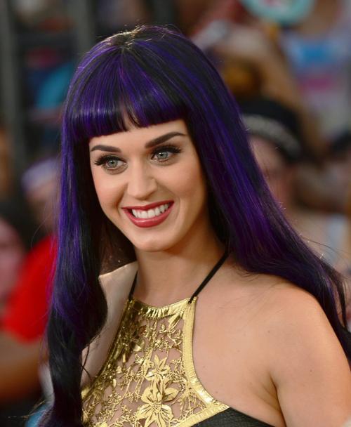 Сиреневый цвет волос. Фиолетовый цвет волос — яркие фотографии фантастически стильных причесок