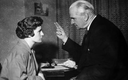 Как гипноз действует на мозг человека. Действие на психику человека