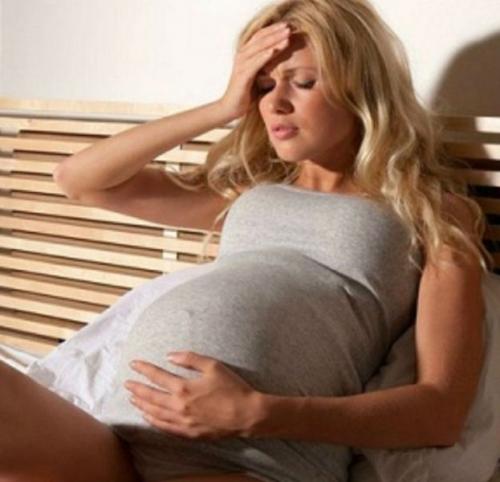 Точечный массаж при мигрени и головной боли в. Точечный массаж при головной боли и мигрени, точки акупунктуры