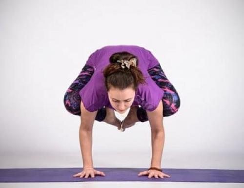 Бакасана для начинающих. Делайте Бакасану, чтобы улучшить гибкость позвоночника и повысить концентрацию