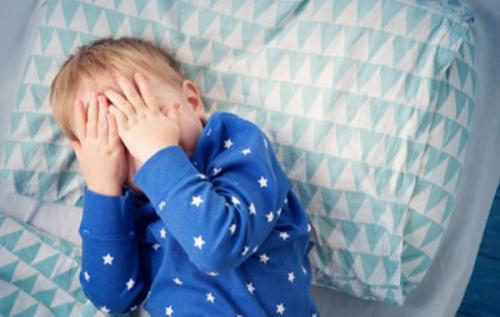 Истерика у ребенка ночью. Истерики по ночам у ребенка: почему и что делать
