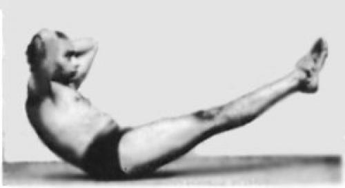 Ардха и парипурна навасана. АРДХА НАВАСАНА