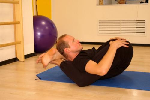 Йоганидрасана эффект. Йоганидрасана - поза "две ноги за головой"