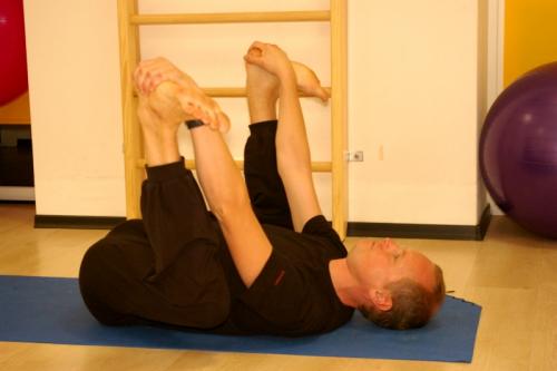 Йоганидрасана эффект. Йоганидрасана - поза "две ноги за головой"