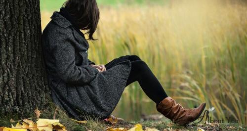 Депрессия симптомы у женщин, как выйти самостоятельно. Причины депрессивного состояния