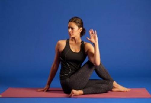 Ардха матсиендрасана польза. Как правильно делать Ардха Матсиендрасану, чтобы избавиться от заболеваний и оздоровиться? Читаем ниже!