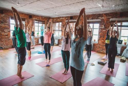 Йога для начинающих дома. Занятия йогой для новичков в домашних условиях