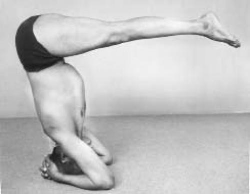 Урдхва Дандасана