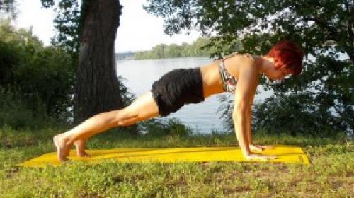 Йога, чтобы взбодриться. 4 простых способа взбодриться утром