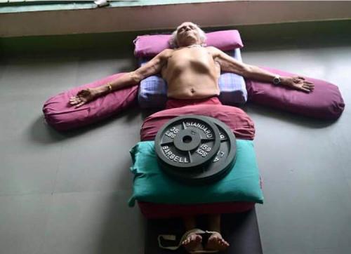 Матсиасана айенгар. Йога Айенгара — основные принципы