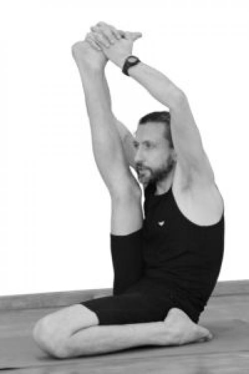 Трианг Мукха Экапада Пашчимоттанасана. Трианг Мукхаикапада Пашчимоттанасана