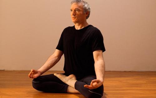 Упрощённые позы для медитации для начинающих