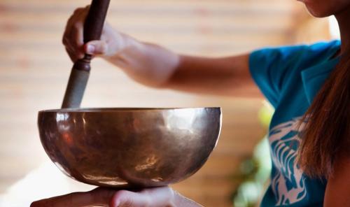 Массаж гималайскими чашами. Массаж Тибетскими Поющими Чашами во Владимире