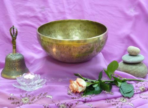 Массаж гималайскими чашами. Массаж Тибетскими Поющими Чашами во Владимире