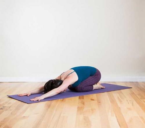 Толасана польза. Баласана или поза ребенка в йоге: техника выполнения, польза, противопоказания