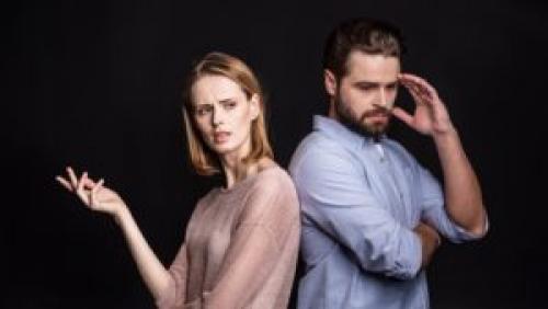 Почему мужчина игнорирует женщину которая ему нравится. Причины такого поведения