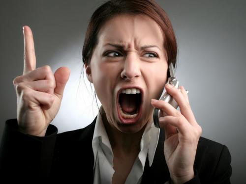 Сильная раздражительность и агрессия. Раздражительность и агрессия у женщин: причины недуга