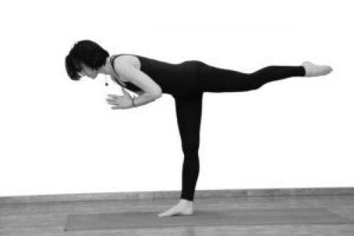 Вирабхадрасана перевод. Вирабхадрасана 1, 2, 3