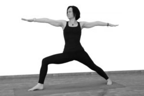 Вирабхадрасана перевод. Вирабхадрасана 1, 2, 3