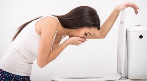 Как вызвать рвоту