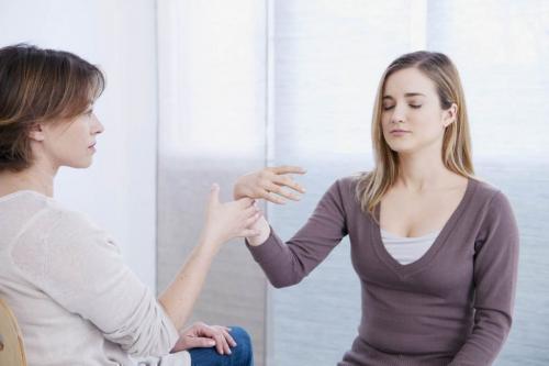 Как ввести в гипноз по телефону. Правила введения в гипноз человека